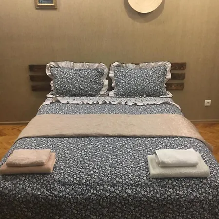 Kvartira Na Krakivskiy 12 , 52 * Kijów